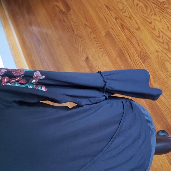 AEO Embroidered Wrap Top - Picture 5 of 9